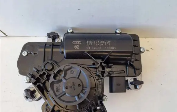 Audi A4 S4 B9 Tailgate/trunk/boot lift motor 3V5827887B
