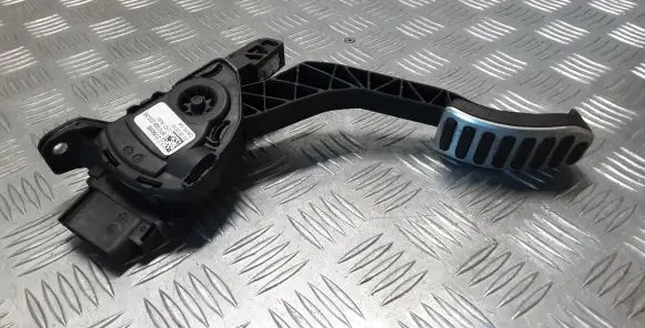 Volvo XC60 Accelerator throttle pedal 31290369