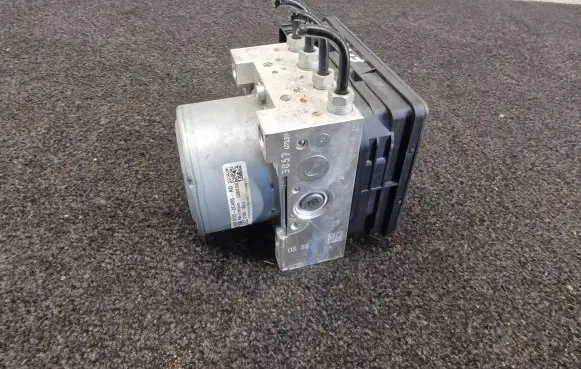 Land Rover Evoque I ABS Pump HJ322C405AD HJ322C405