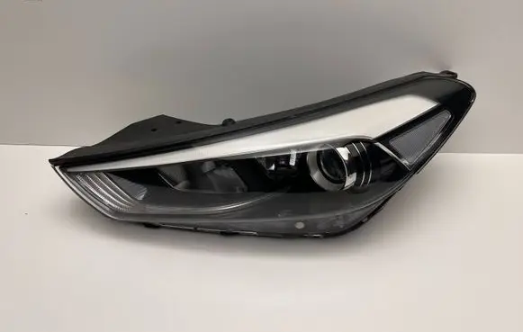 Hyundai Tucson TL Headlight/headlamp 92101D7100 893Z0106001