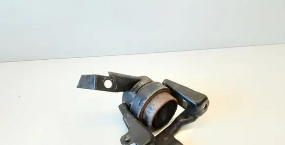 Toyota Avensis T250 Engine mount bracket