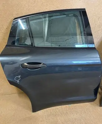 Porsche Panamera (971) Rear door