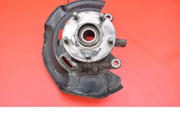 Toyota Avensis T270 Front wheel hub spindle knuckle