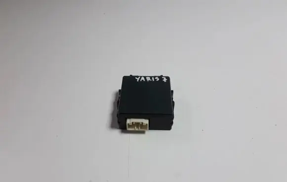 Toyota Yaris Door central lock control unit/module 8597052050