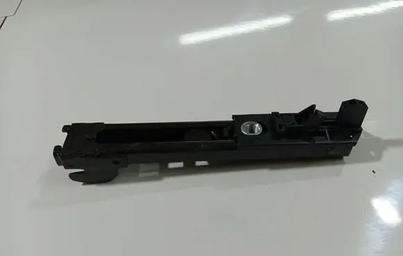 Volkswagen PASSAT B6 Seat belt adjustment rail 0002858