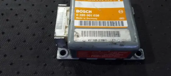 Audi A4 S4 B5 8D Airbag control unit/module 8A0959655C 0285001038