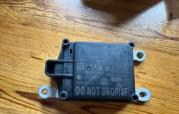 Renault Captur II Distronic sensor radar 284479914R 1699375 20822024T