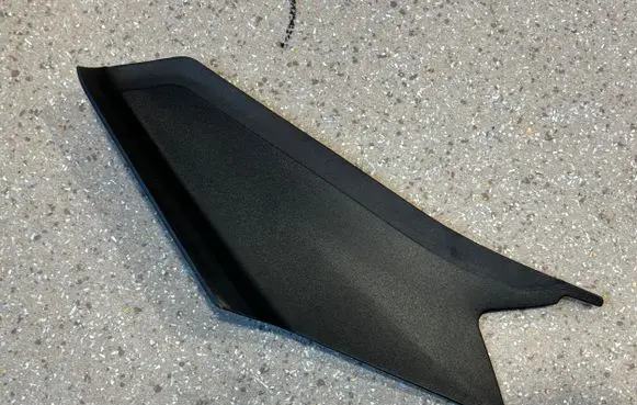 Porsche Taycan 9J1 Rear/tail light trim molding 9J1945426J