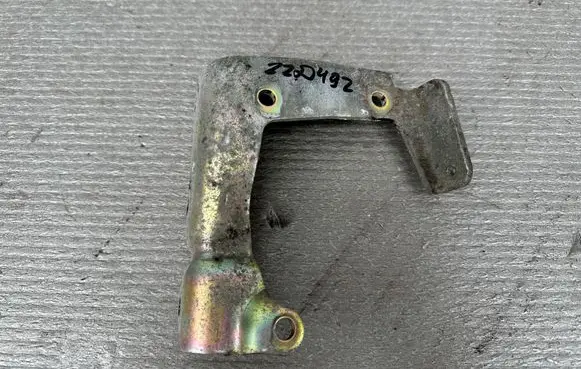 Nissan King Cab, Navara Fuel pump bracket 16813WD000