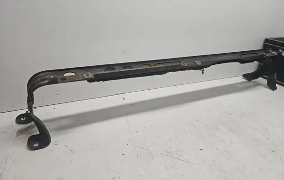 Ford Focus C-MAX Radiator mount bracket 3M5H8A297JG