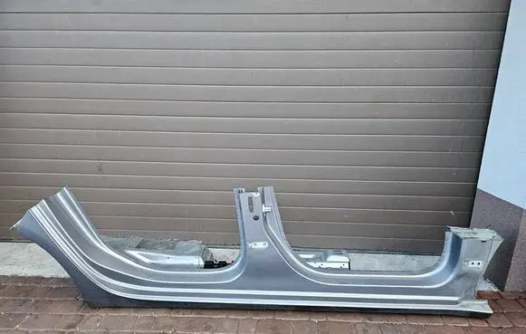 Opel Zafira C Side car body part 