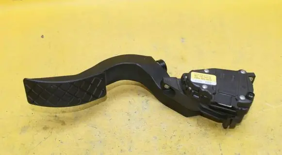 Audi A4 S4 B6 8E 8H Accelerator throttle pedal 8e1723523a