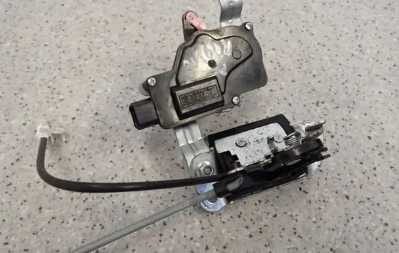 KIA Rio Tailgate/trunk/boot lock/catch/latch