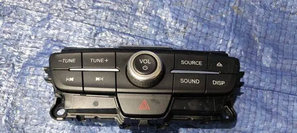 Ford Focus Multifunctional control switch/knob F1ET18K811HD