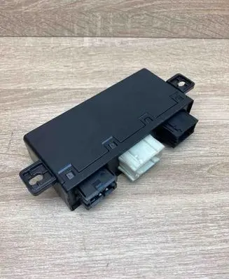 BMW 5 E39 Door control unit/module 8378773 689667