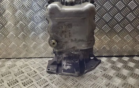 Oil sump