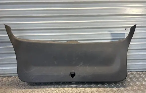 Volkswagen Golf V Tailgate trim 1K9867605