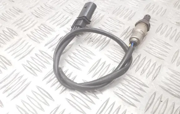 Volkswagen Jetta VI Lambda probe sensor 03L906262A 341