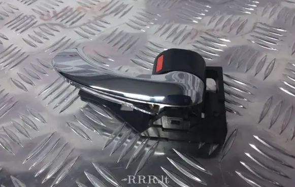 Toyota RAV 4 (XA30) Rear door interior handle