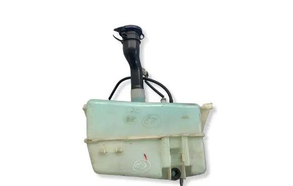 Volvo S70 V70 V70 XC Windshield washer fluid reservoir/tank 9190692