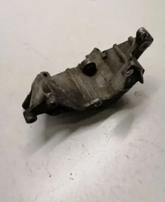 Audi A6 S6 C4 4A Power steering pump mounting bracket 054145523G