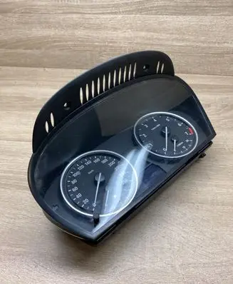 BMW 5 E60 E61 Speedometer (instrument cluster) 9153747 110080213