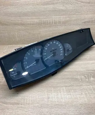 Opel Omega B2 Speedometer (instrument cluster) 09228420AT 110080007
