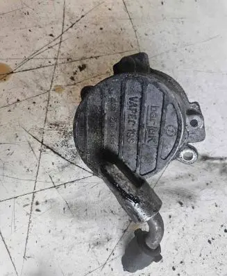 Mercedes-Benz C W203 Vacuum pump A6112300065
