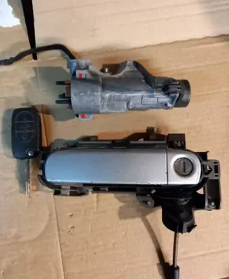 Audi A4 S4 B6 8E 8H Ignition lock 4B0905851C