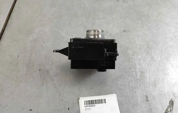 Lexus RX 450H Suspension ride height/mode switch 8497048220