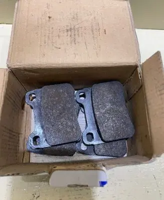 Mercedes-Benz E W124 Brake pads (rear) 