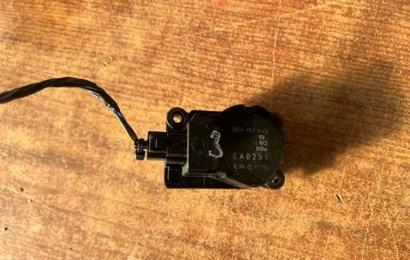 Ford Grand C-MAX Air flap motor/actuator 3M5H19E616AB