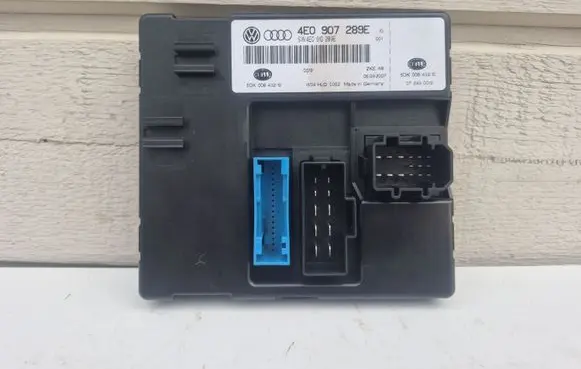 Audi A8 S8 D3 4E Comfort/convenience module 4E0907289E 4E0910289E