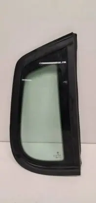 Volkswagen Tiguan Rear side window 5N08450425A
