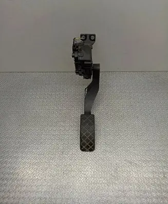 Audi A3 S3 8L Accelerator throttle pedal 1J1721503H 6PV00777001