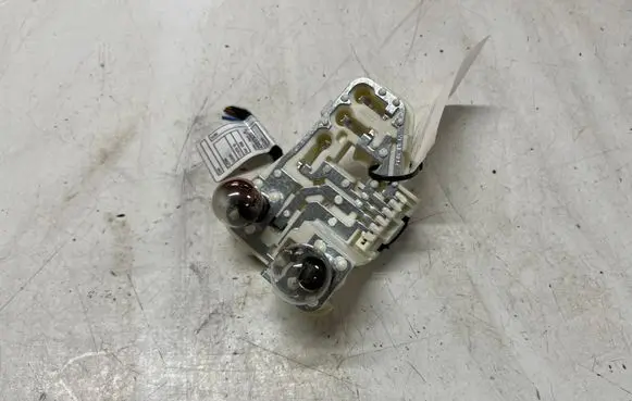 BMW 3 E90 E91 Tail light bulb cover holder 7211213 218321