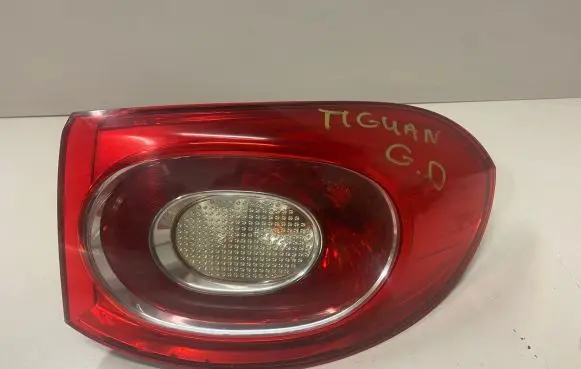 Volkswagen Tiguan Rear/tail lights 5N0945258C