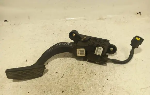 Hyundai Tucson LM Accelerator throttle pedal 327262e930