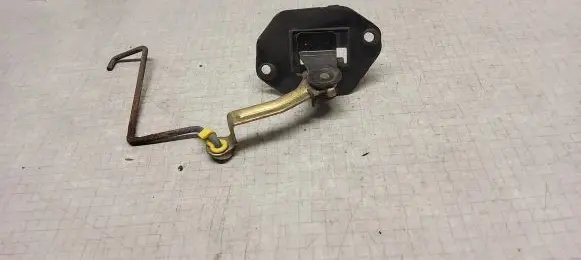 Chrysler Voyager Fuel tank cap lock 