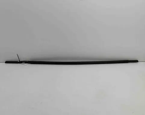 Toyota Sienna XL40 IV Rear door glass trim molding 6818008030