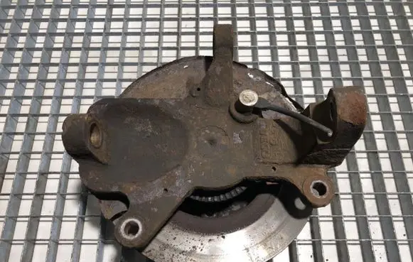 Iveco Daily 3rd gen Front wheel hub spindle knuckle 