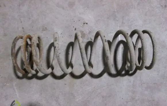 Opel Frontera A Rear coil spring