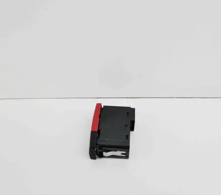Land Rover Range Rover L322 Hazard light switch 6901768