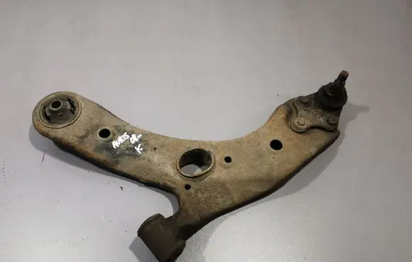 Toyota Auris 150 Front lower control arm/wishbone