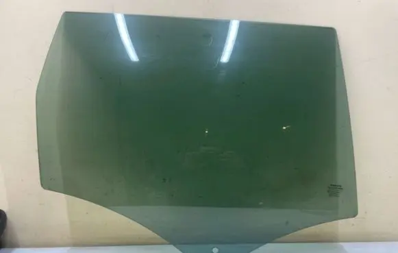 Volvo S60 Rear door window glass E000186