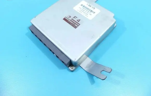 Subaru Forester SF Engine control unit/module ECU 22611AE901 IMPRK1356175