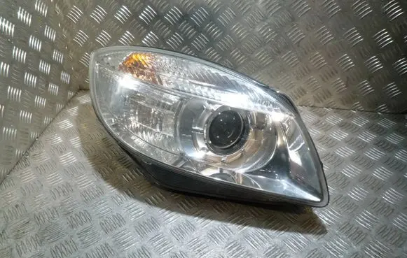 Skoda Fabia Mk2 (5J) Headlight/headlamp 5J1941018A 1EL24702526