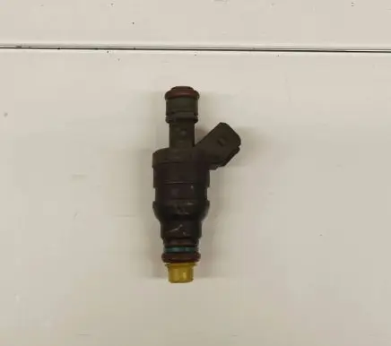 Mercedes-Benz E W124 Fuel injector 0000787323 0280155209