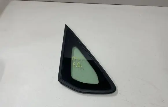 Toyota Prius (XW20) Front triangle window/glass 