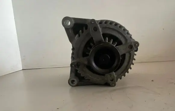 BMW X1 F48 F49 Generator/alternator 1042118181 7640131